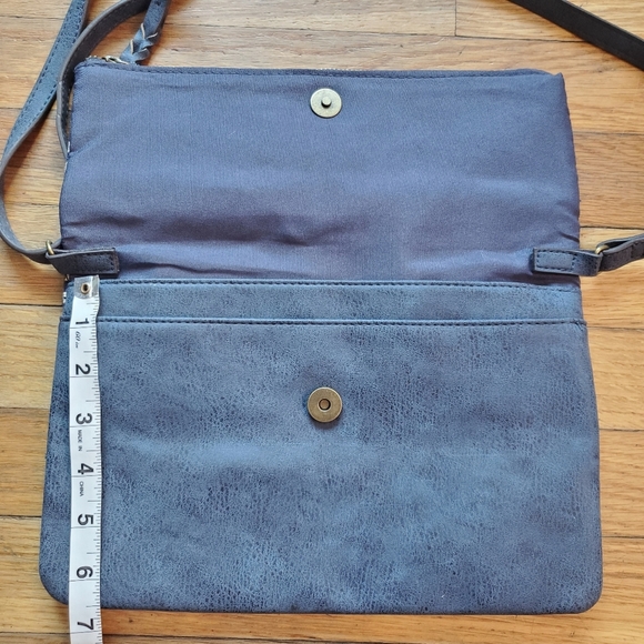 Style & Co fold over nautical striped crossbody bag - Picture 5 of 10